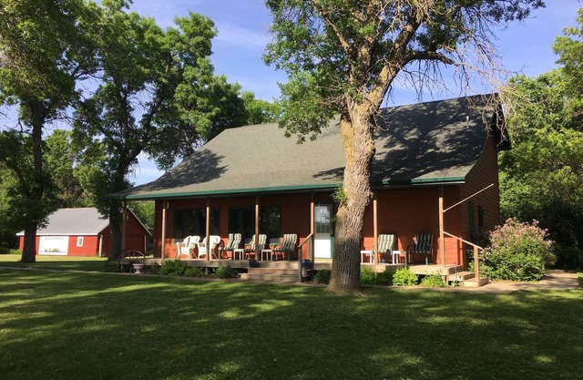 Pavillon de chasse et de pêche 5 BR / 2 BA