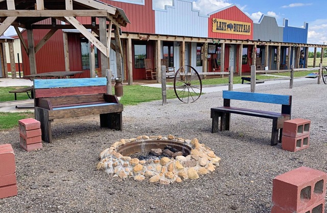 14 couchages, idéal pour les réunions ~ 4 cabines au Lazy Buffalo, près des montagnes