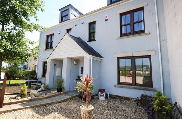 5 CHANDLERS YARD, animaux de compagnie à Port Burry, Réf 982375