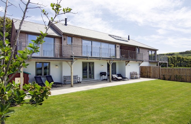 5 * Grande maison pour familles et animaux domestiques avec vue sur la côte de l'île Burgh.