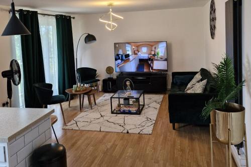 5 Guests - Pet Friendly - Balcony & Free Parking