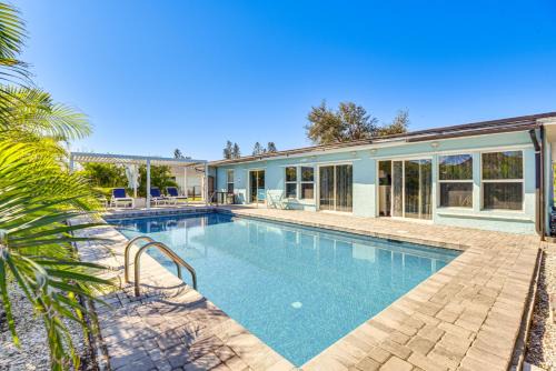 5 Mi to Beaches Spacious Bradenton Home!