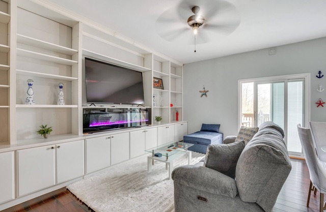 6 Mi to Hospitals: Guest Suite in South River