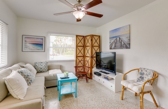 St Pete Beach Retreat ~ 5 Mi to Sunset Beach Bar