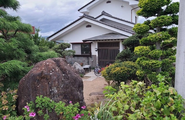 5 min drive from the nearest st Max 6ppl / Tomi Nagano