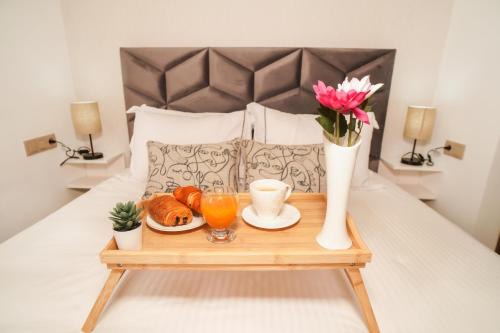 5 min drive from Train Station with Parking, Air Conditioning & IPTV -Ideal for CAN 2025