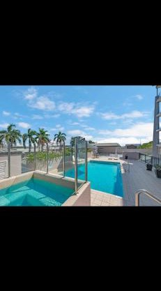 5 minute walk to the Stadium! Taylord Holiday Homes and Apartments