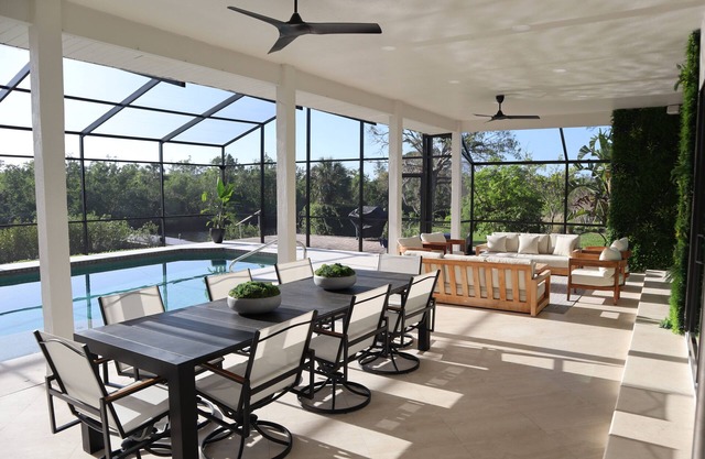 Luxury Private Villa on the Canal, Large Pool & Private Kayaks