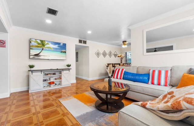 5 minutes from Hard Rock Stadium, and less than 30 minutes from South Beach