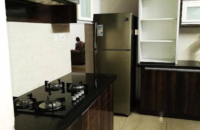 5 Minutes to Airport - Spacious private apartment