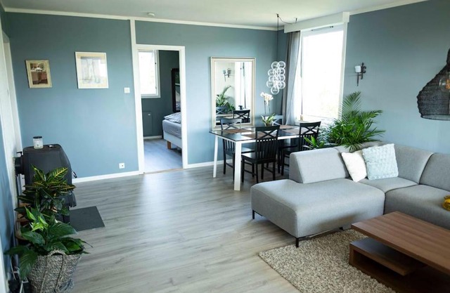 5 minutes to downtown Arendal-Free Parking