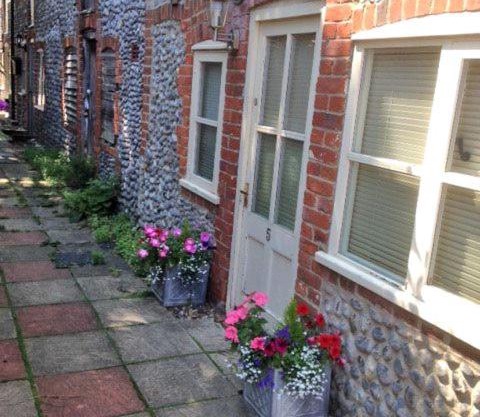 5 Museum Cottages