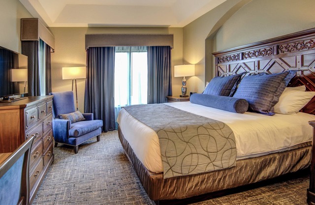5 Pools, 2 Lazy Rivers & Lots of Family Fun- Bonnet Creek Resort.
