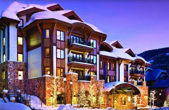Résidence de luxe 5 étoiles 2br + den au Sebastian dans le centre de Vail Village