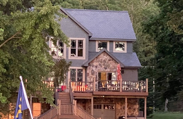 5 étoiles MAGNIFIQUE Deep Creek Lake Home on Lake