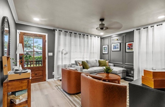5 Star Luxury Rental Just 5 min from Masters/Hot Tub/Fire Pit/EV Charger