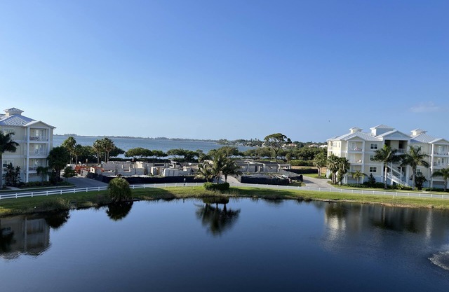 5 Star Resort Style Luxury Condo top floor bay views 3 miles to Beach