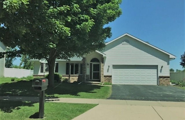 5 Star Reviews, 5-Bedroom Home 10 personnes, 3-Bath, bain à remous, salle de jeux, si belle!
