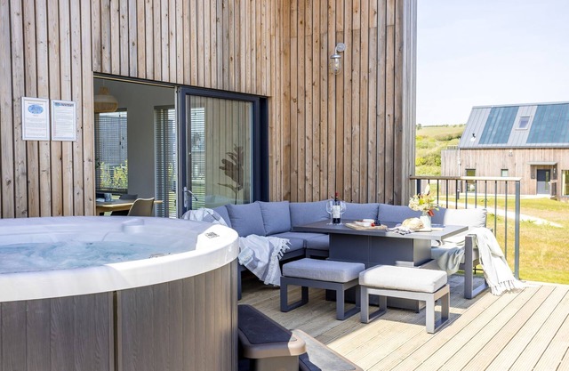 5 The Vista, Willingcott Nr Woolacombe - Hot tub/ Pet friendly/ On-site pool / Ecohome