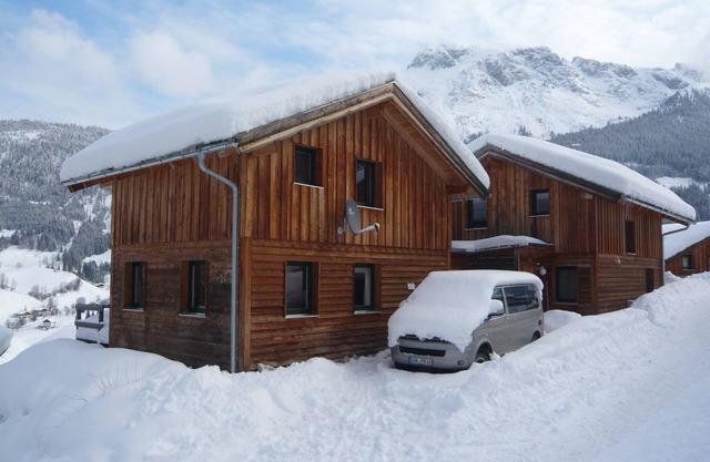 50 m des pistes, parking privé