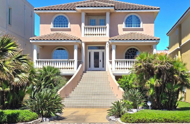 Direct-to-Beach! Huge Luxury Gulfview Home, 6Bedrooms,6 Private Baths+Elevator!
