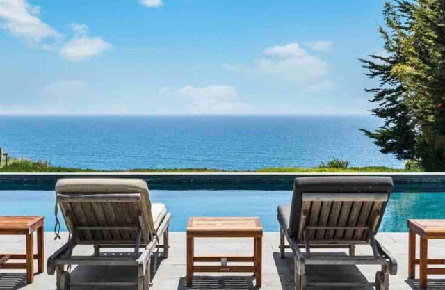50% OFF Limited Time!! Ocean Escape Dream Malibu House w/ Pool, Walk to Beach