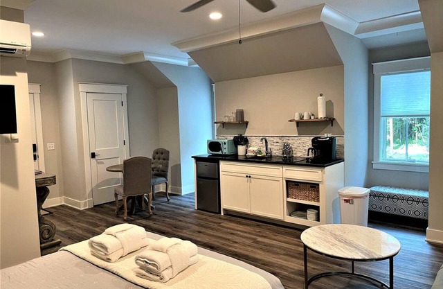 50 Stock Farm Rd - Charming Old Town Bluffton