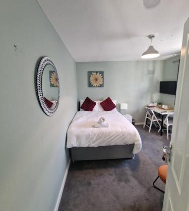 51 Lenham House