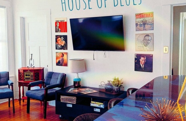 527 Quapaw Apt 6 · Great Deal, Just A Few Blocks To Dwntn Hot Springs