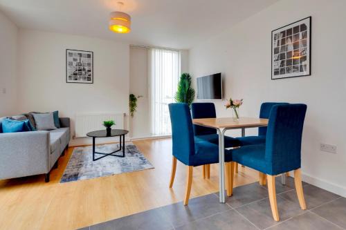 54 Woodpecker Way · Modern apartment near Addenbrookes Free parking Pass the Keys