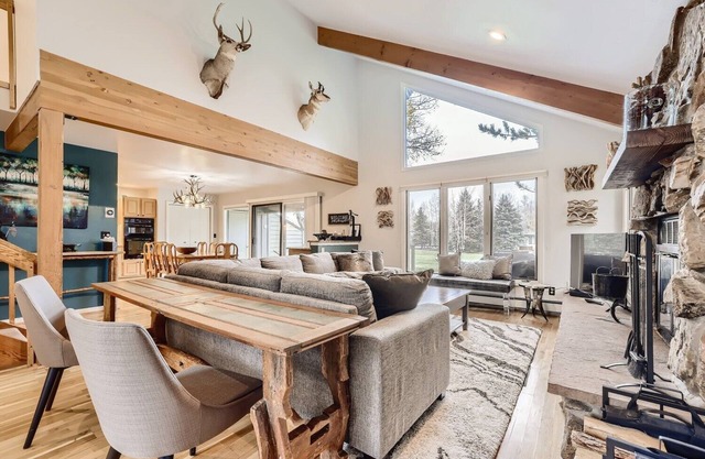 59 E Coyote Circle, Eagle Vail Golf Course Duplex-Quiet Pet Friendly