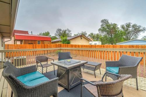 5BD Two Homes Firepit Great Family Vacation Area