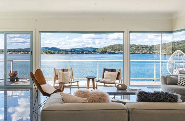 5BDRM Panoramic Waterfront I Jetty & Pool