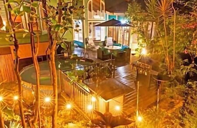 5BR/3BA Kona Rainforest Oasis at Beach in Coffee Country