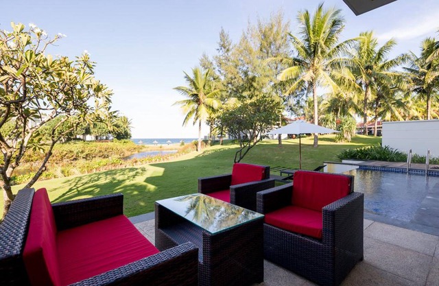 3BR Little Seaview Pool Villa En Ocean Resort