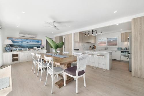 5BR Mermaid Waters Luxury Home