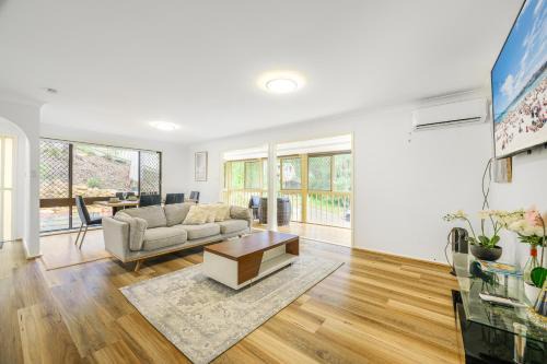 5BR Peaceful Oasis with Wifi Garage