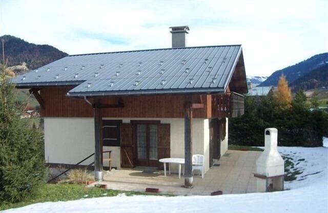 A 5KM DE MEGEVE, JOLI CHALET INDIVIDUEL POUR 2 A 6 PERSONNES