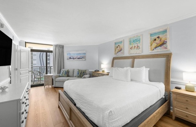 5th Floor Angle Oceanfront One Bedroom Condo