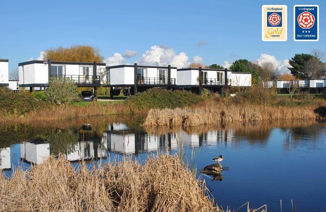 6 Avocet Quay - un pavillon / cabine pouvant accueillir 4 personnes dans 2 chambres