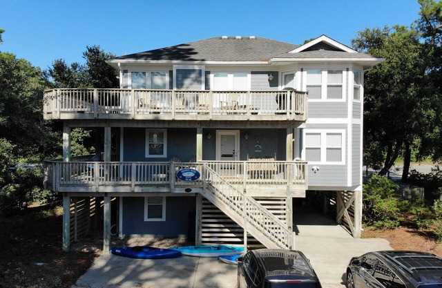 6 bedroom/4 bath Corolla Light Resort home with sound views