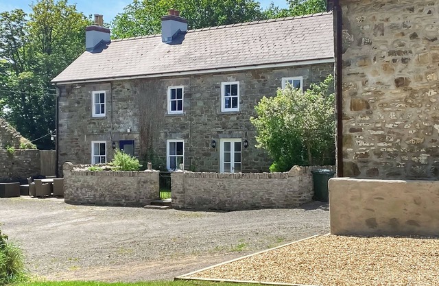 6 bedroom accommodation in Pelcomb, near Newgale