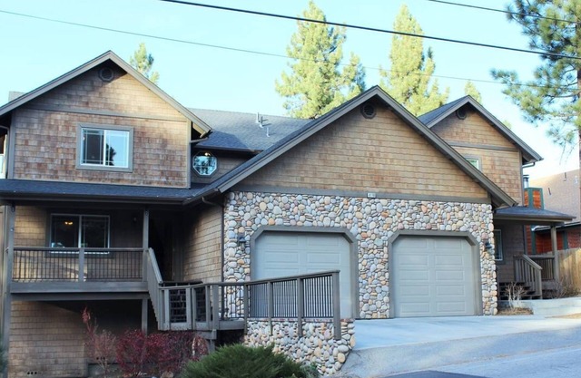 6 bedroom accommodation in Big Bear Lake