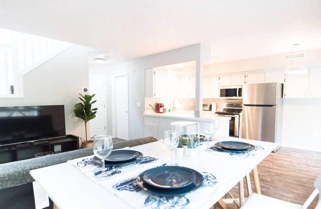 6 Bedroom Duplex Townhouses in Hillsboro