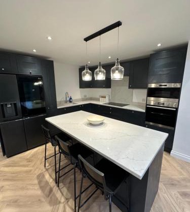 6 bedroom house in Orpington