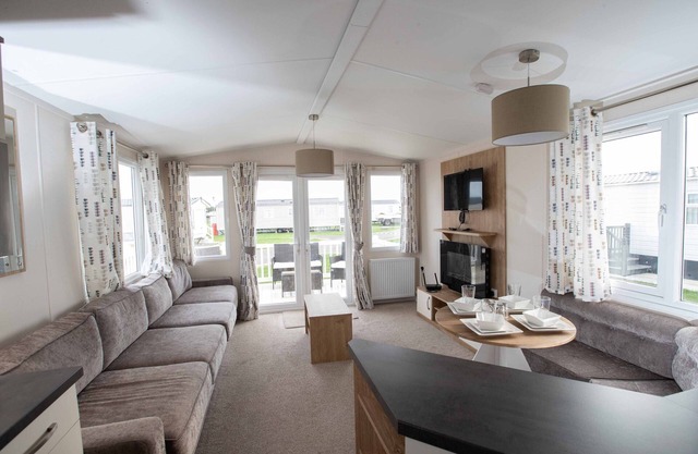 6 Berth-Caravan-Private Bathroom
