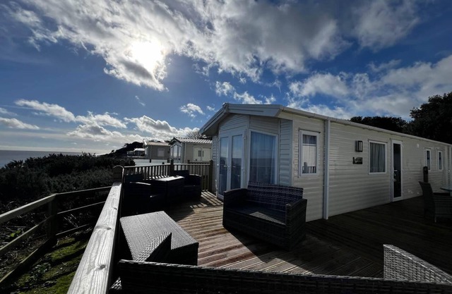 6 berth caravan with stunning sea views and decking to relax on, ref 32048AZ
