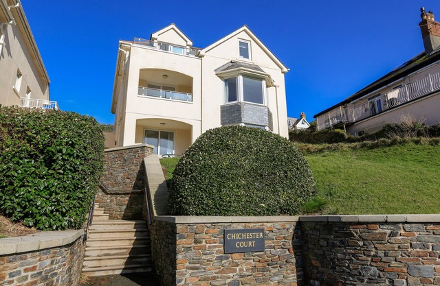 6 Chichester Court, HOPE COVE