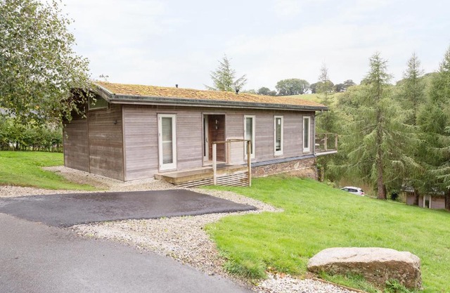6 Lake View