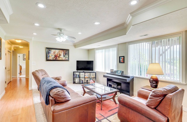 6 Mi to Grove Creek Canyon Trail: Abode w/Views